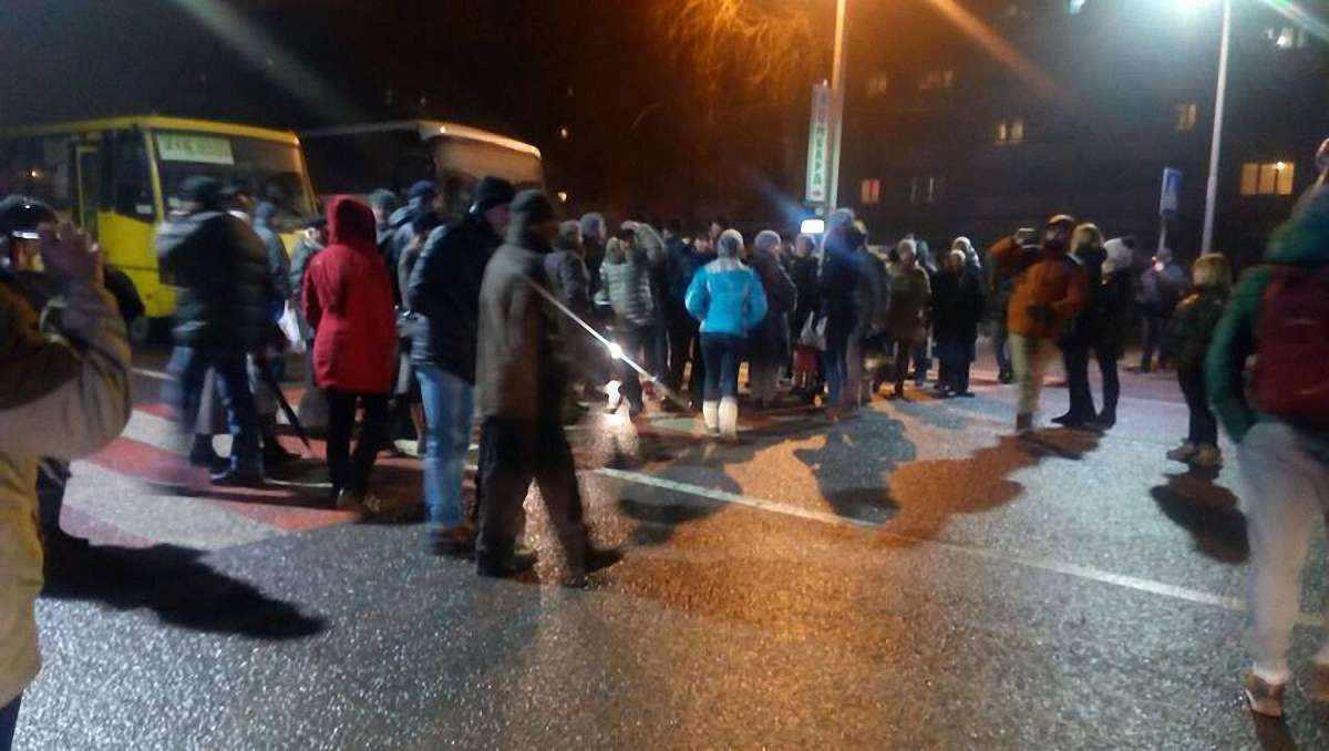 У Рясному активісти ГО «Розвиток громади» перекрили дорогу