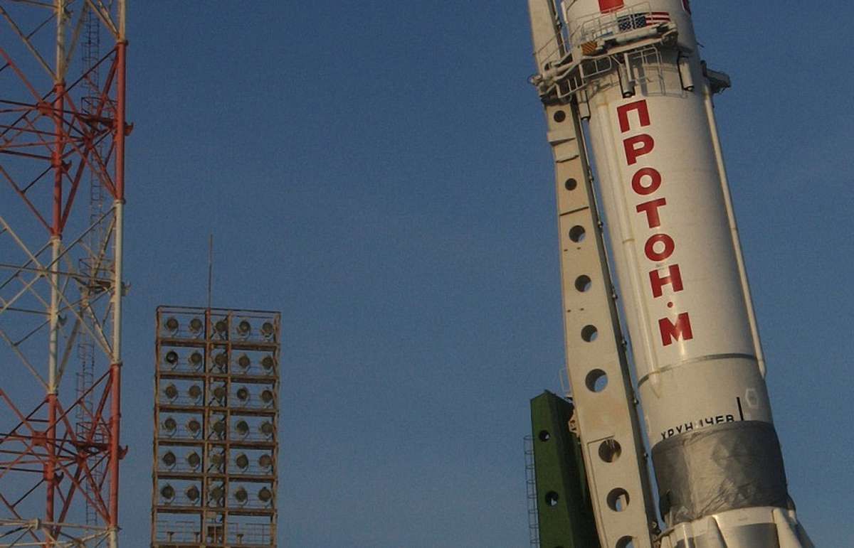Російська ракета «Протон-М» не змогла стартувати з космодрому через сміття у двигуні