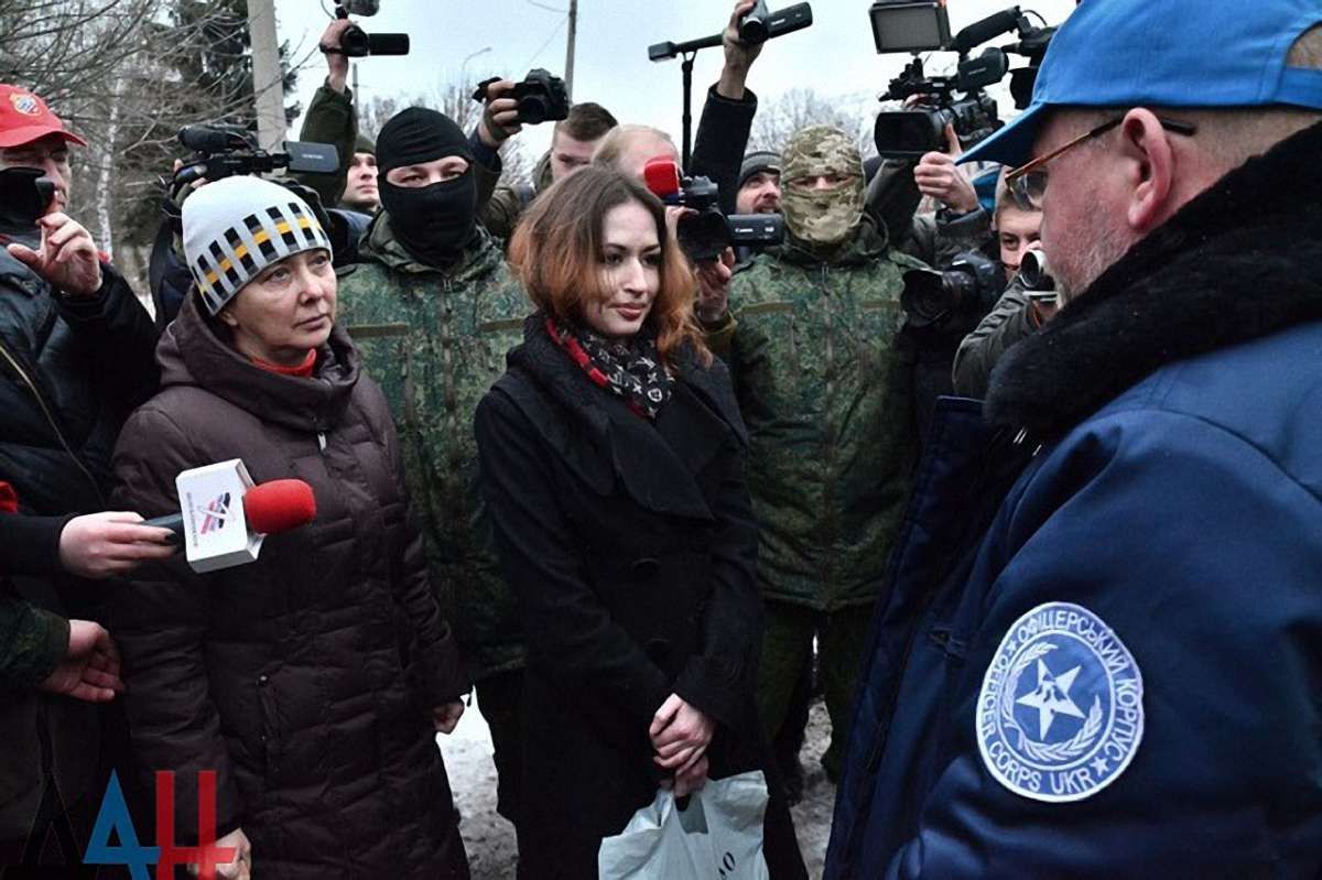Бойовики передали Україні двох заручниць