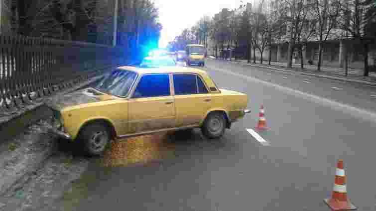 П'яний водій у Львові вчинив ДТП, в якій сам травмувався, і пішки намагався втекти