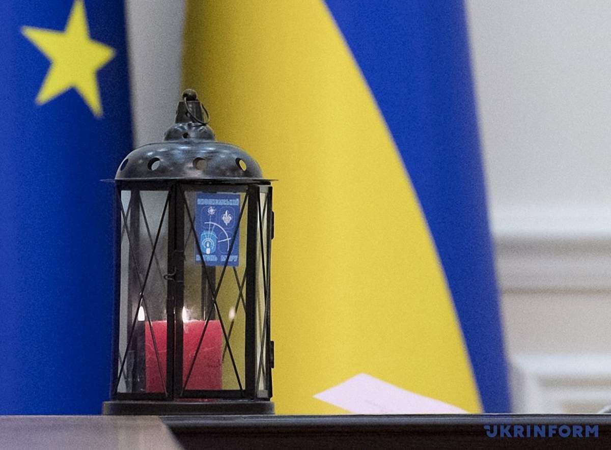 Вперше в історії України до уряду принесли Вифлеємський вогонь