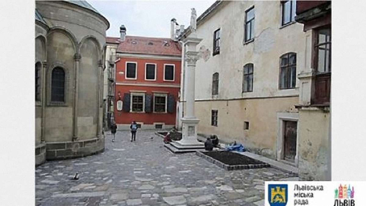 У відремонтованому Вірменському провулку облаштували систему відеонагляду