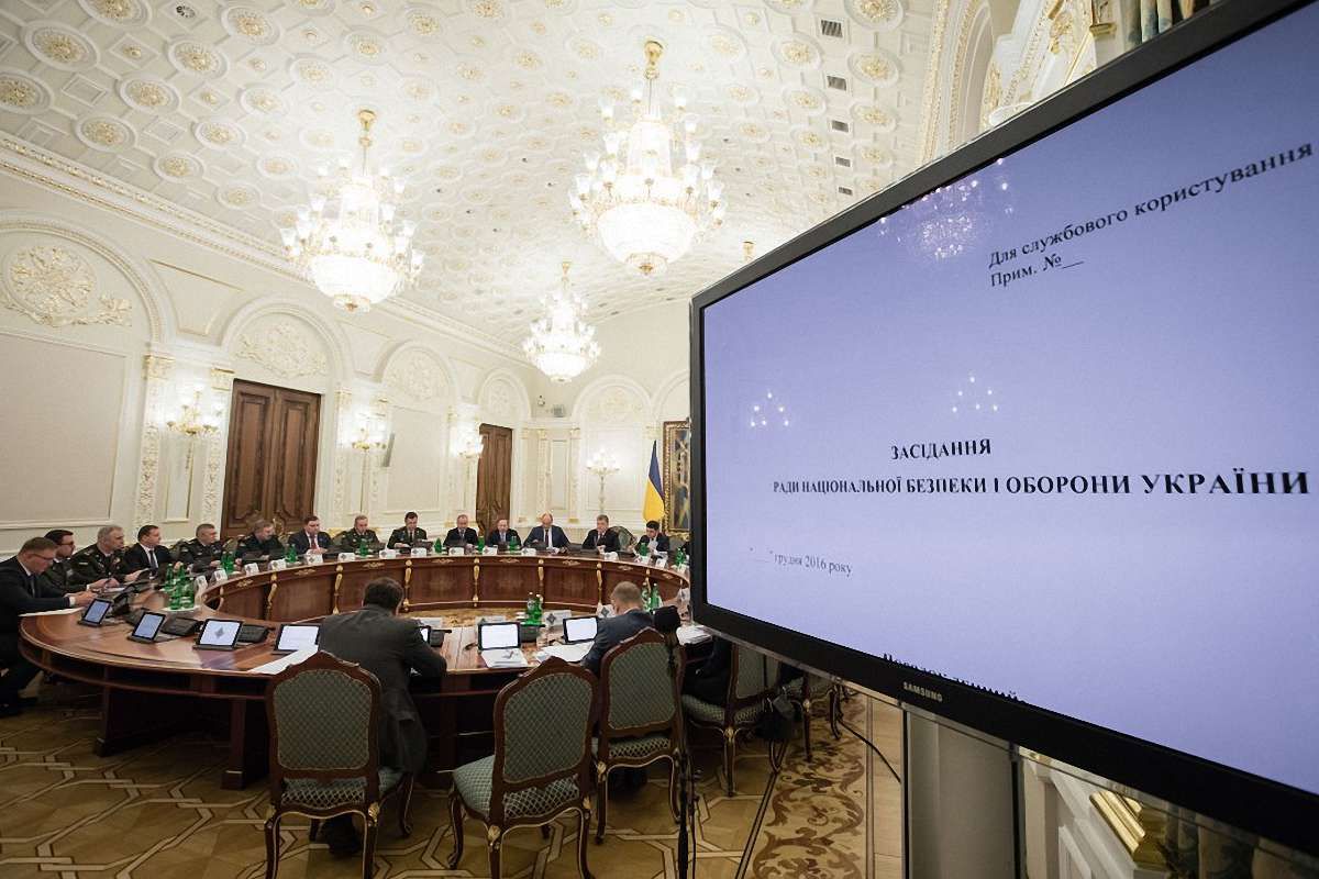 РНБО ввела додаткові санкції проти Росії, а існуючі продовжила на рік