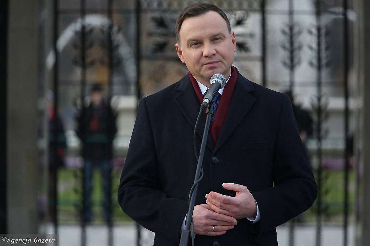 Президент Польщі відмовився підписувати скандальний закон про громадські зібрання