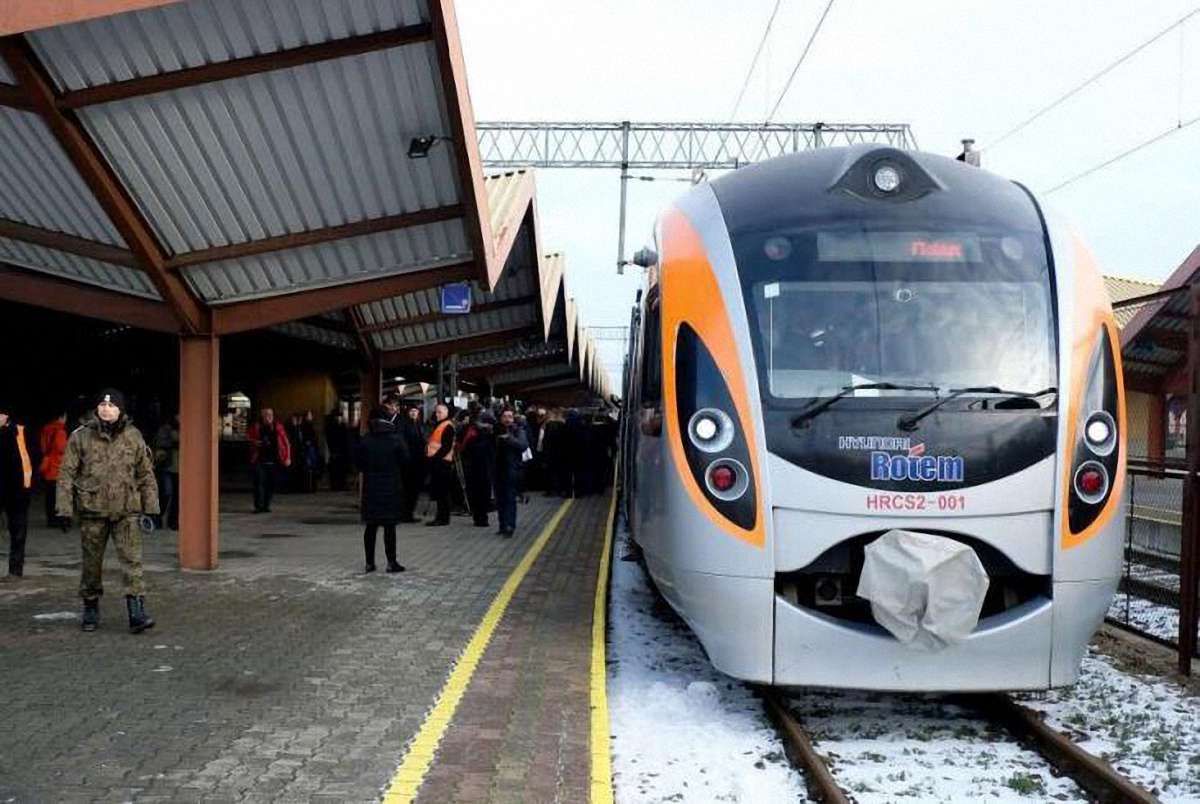 Польські митники виявили перший випадок контрабанди в Інтерсіті Київ-Перемишль