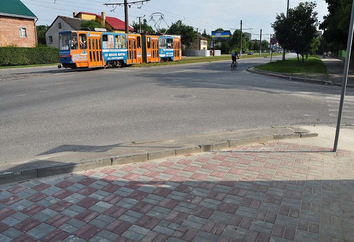 На вул. Княгині Ольги збудують велодоріжки і реконструюють тротуари