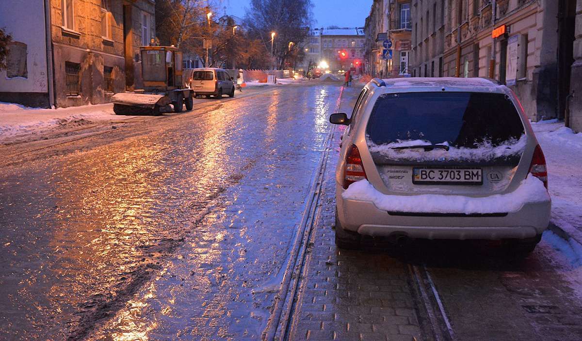 У Львові відкрили для руху транспорту майже всю вул. Мечникова