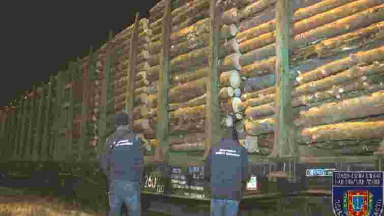 Із України до Румунії намагались вивезти 56 вагонів лісу-кругляку