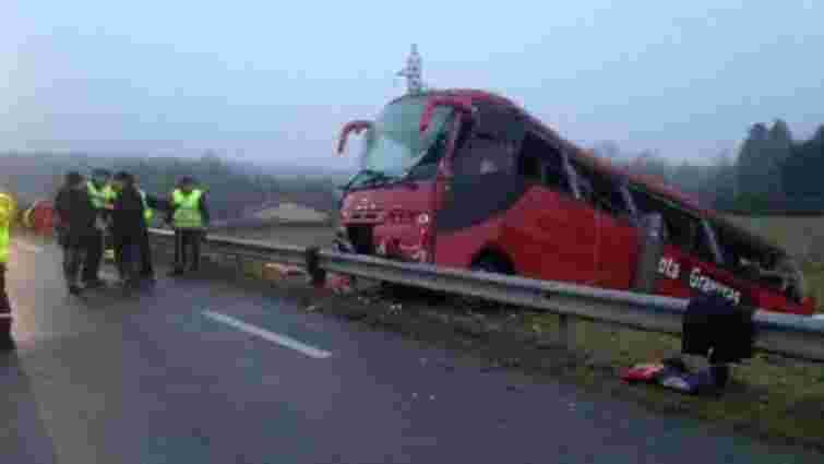 У Франції внаслідок ДТП з автобусом загинули 4 людини