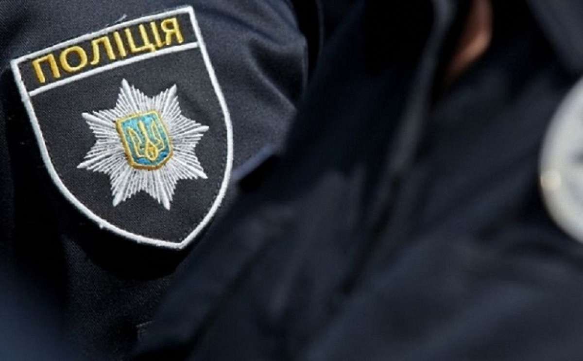 У Маріуполі п'яний пасажир автобуса побив поліцейського за зауваження