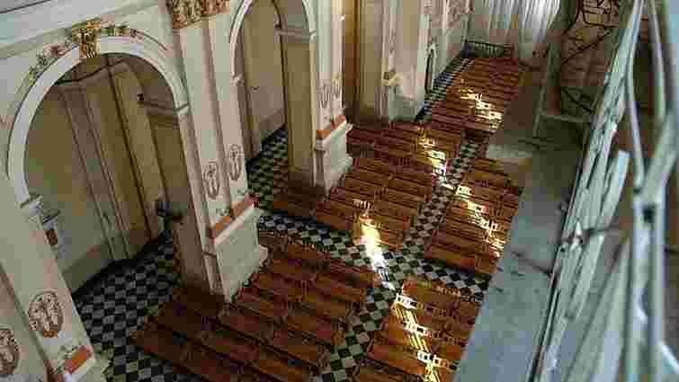 Суд дозволив львівським римо-католикам проводити богослужіння у органному залі