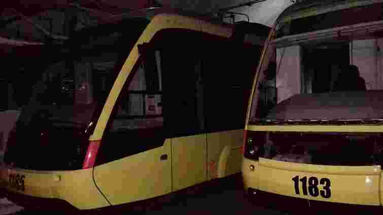 У львівському трамвайному депо водії розбили два нові «Електрони»