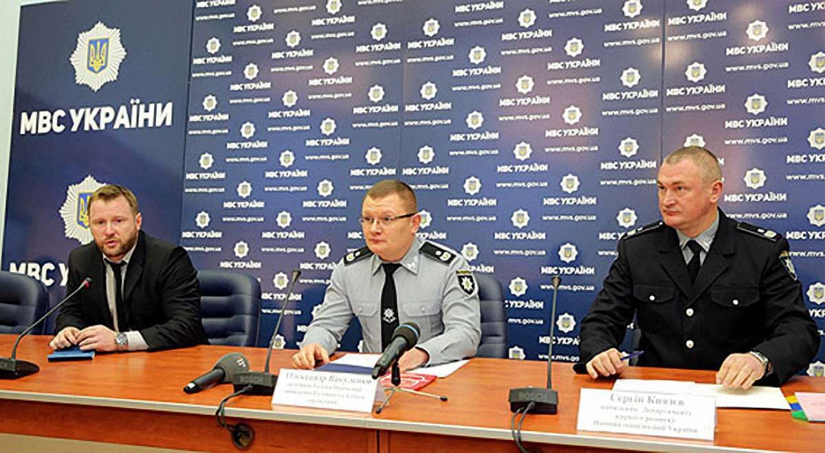 Поліція затримала дві групи професійних «клофелінщиків» у Запоріжжі і Чернівцях