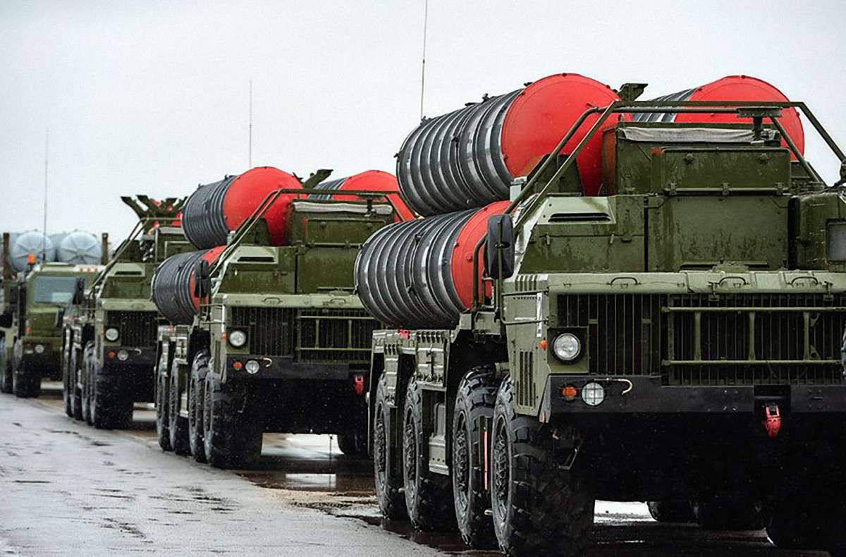 РФ збирається посилити повітряну оборону окупованого Криму системами С-400 «Тріумф»