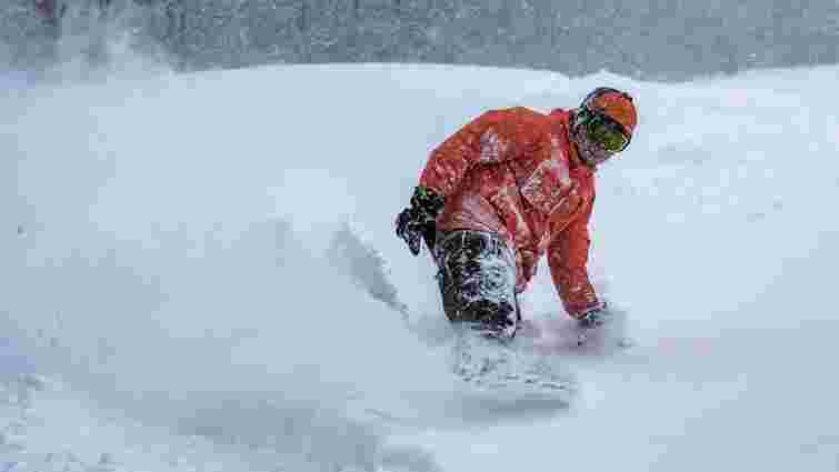 Рятувальники знайшли київського сноубордиста, який заблукав біля Драгобрата
