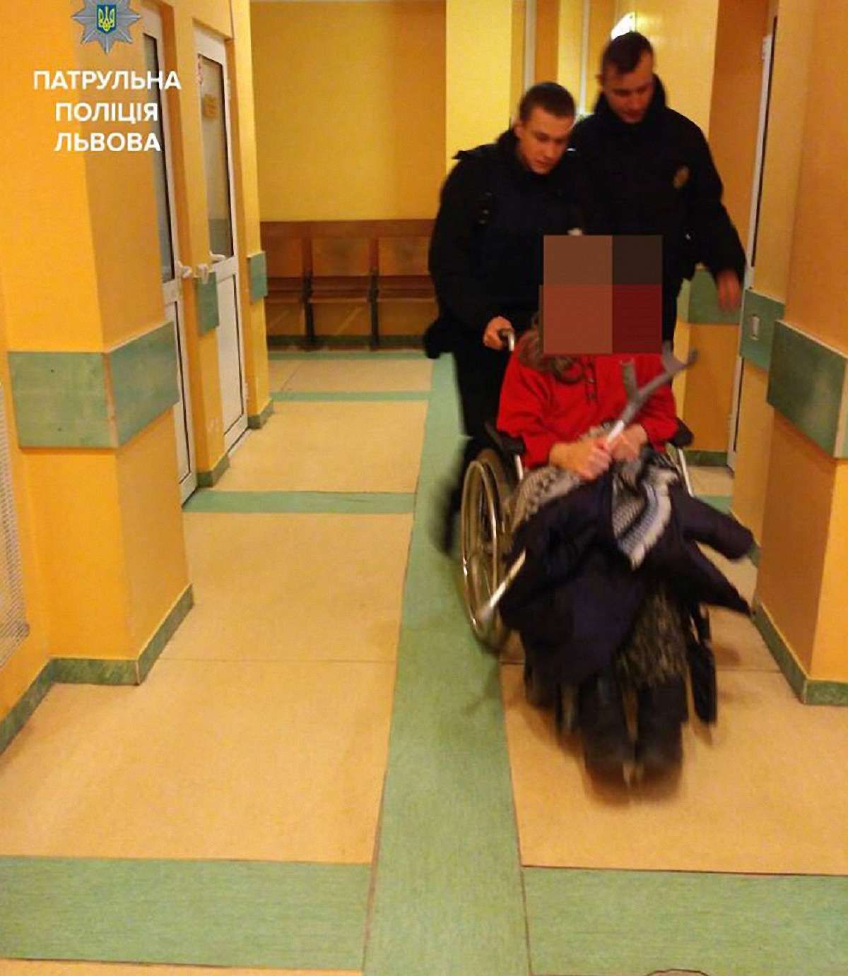 Львів’янина, який разом з друзями побив свою бабусю, забрали до психлікарні