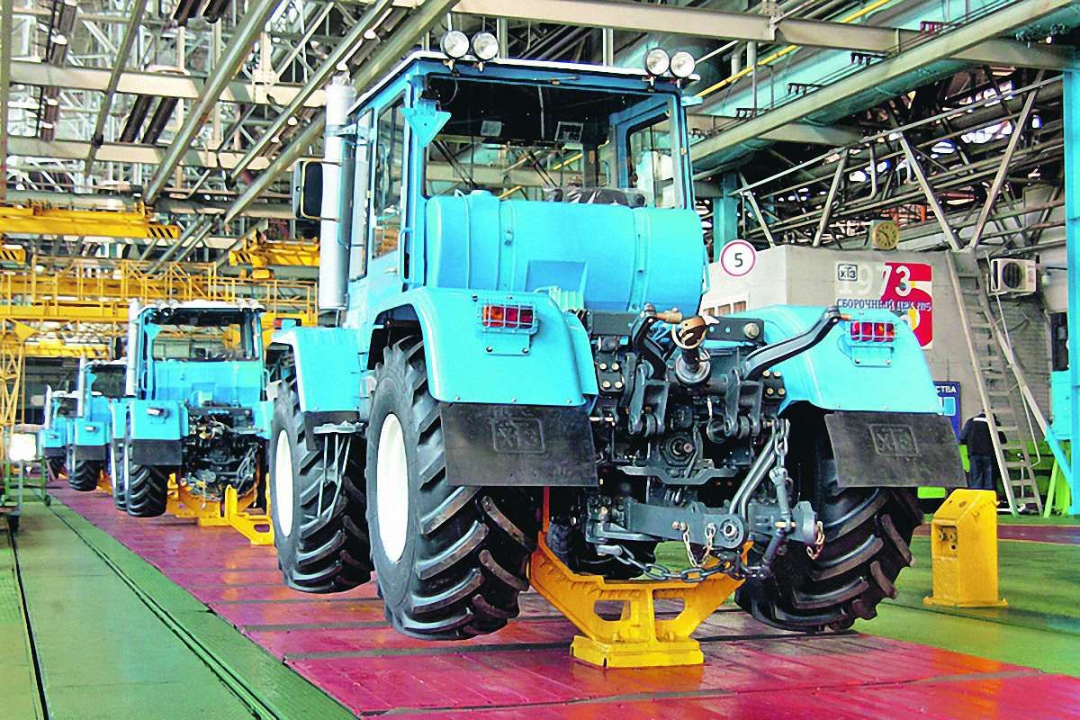 Харківський тракторний завод готовий випускати військову техніку