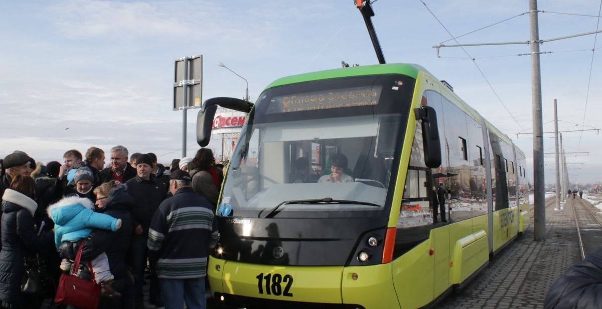Львівська мерія дозволила експеримент з електронної оплати проїзду в трамваях