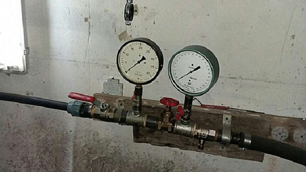 Львівські правоохоронці затримали нафтовикрадачів із 34 тоннами краденої нафти
