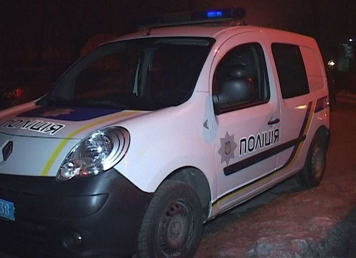 У Києві чоловік зарізав жінку на очах у її дітей