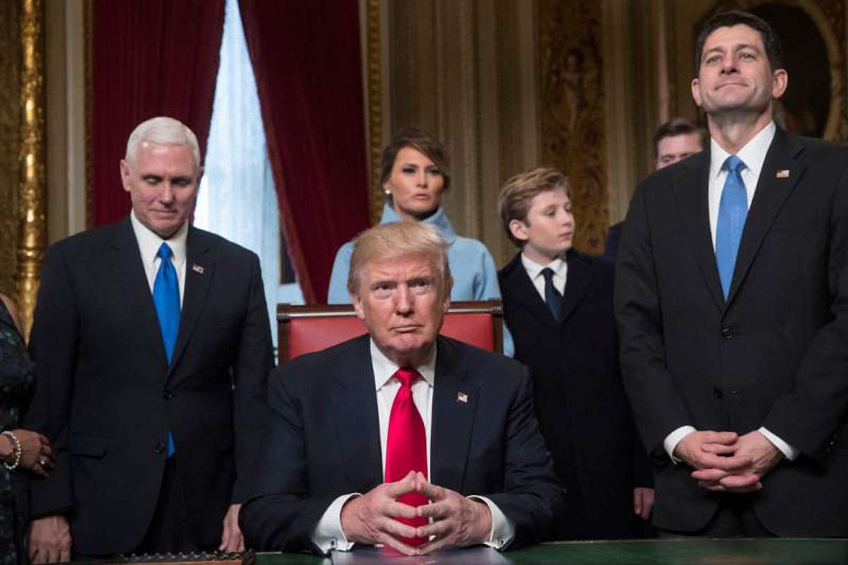 Дональд Трамп підписав перші укази на посаді президента США