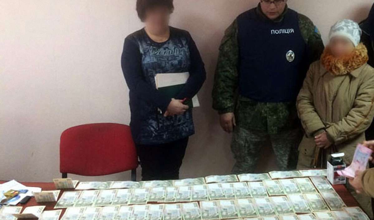 Правоохоронці викрили корупційну схему співробітників ДФС на Донеччині