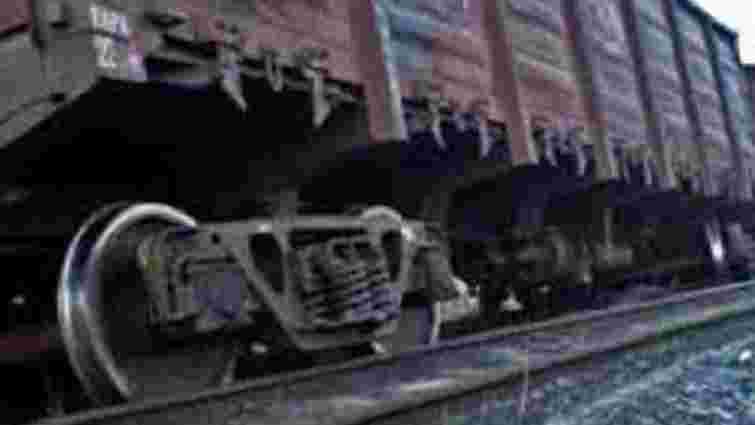 Через сходження з рейок вагонів вантажного поїзда у Черкаській області затримуються 10 поїздів