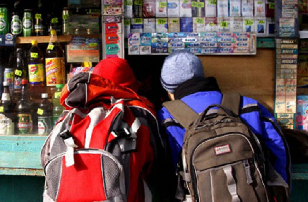 У Радехові підприємця хочуть позбавити ліцензії через продаж сигарет неповнолітньому
