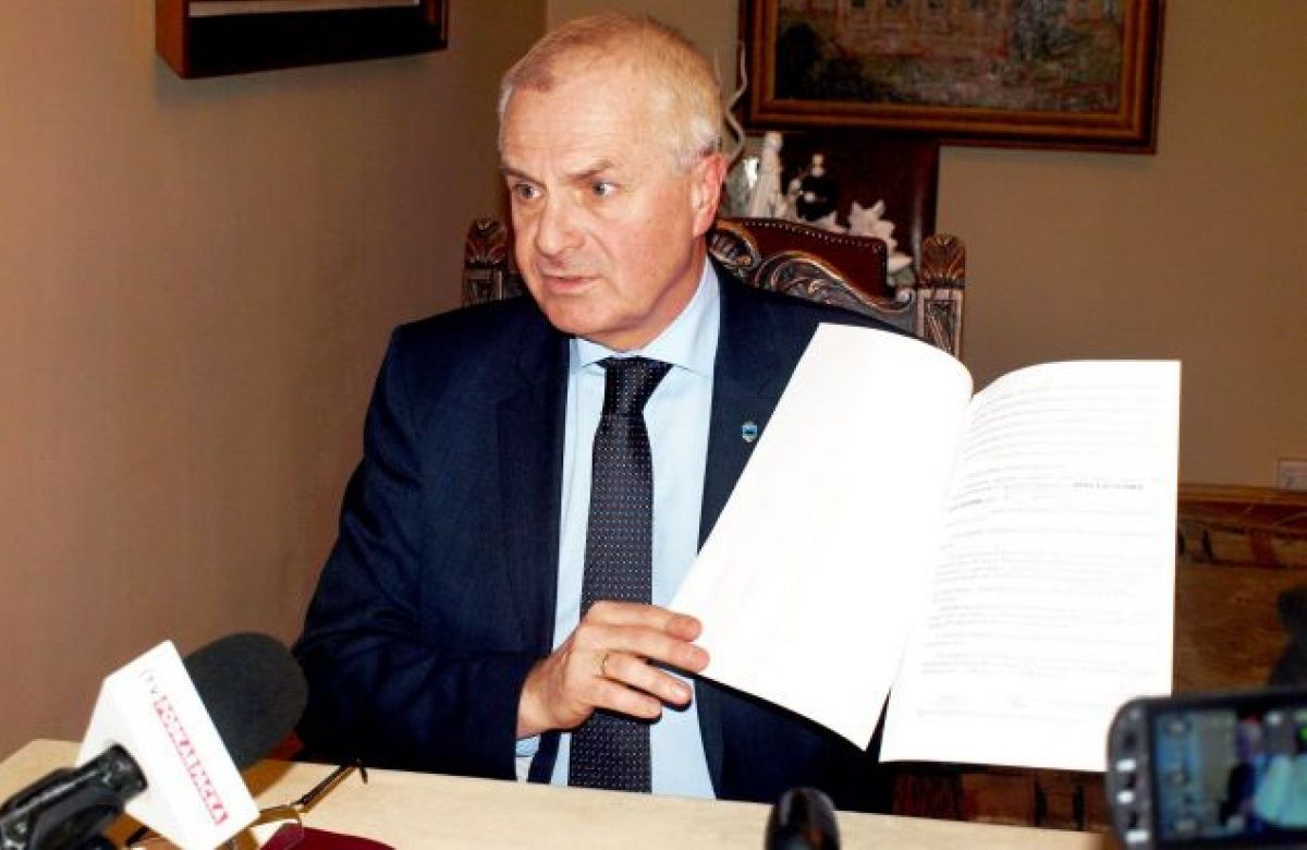 СБУ передала справу заборони в'їзду мера Перемишля до України у відомство МЗС