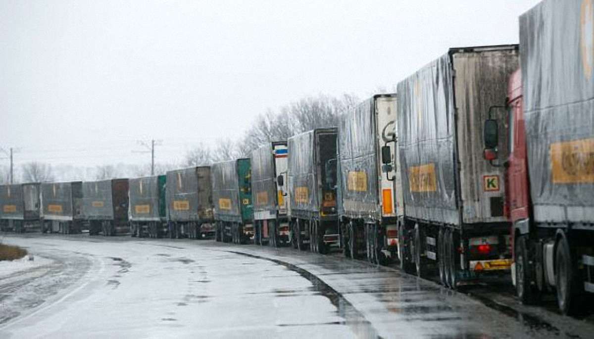 У вантажівці гуманітарної допомоги Ахметова виявили рації для бойовиків «ДНР»