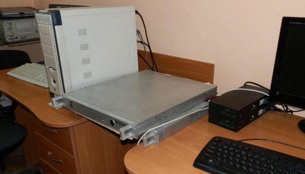 У Львові СБУ викрила підприємців, які продавали комплекс моніторингу супутникового зв’язку