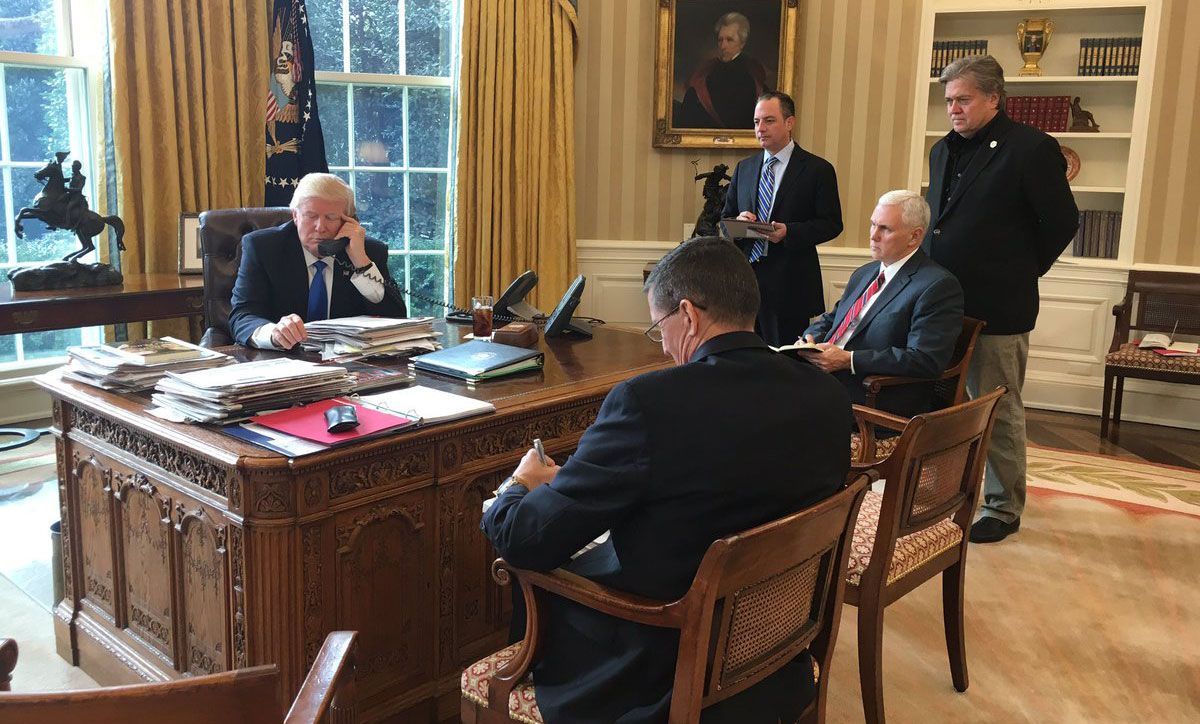 Дональд Трамп розпочав телефонні переговори з Путіним