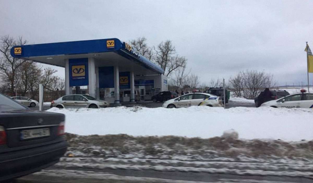На Рівненщині 8 екіпажів поліції влаштували гонитву за підозрюваними у вбивстві селянина