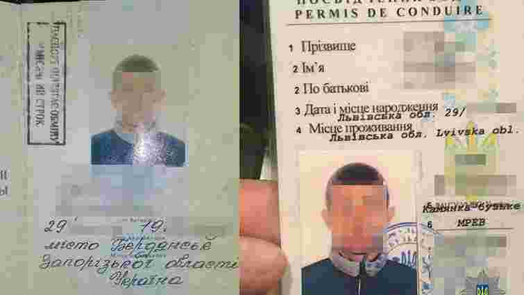 Патрульні затримали у Львові нетверезого водія з підробленим посвідченням 