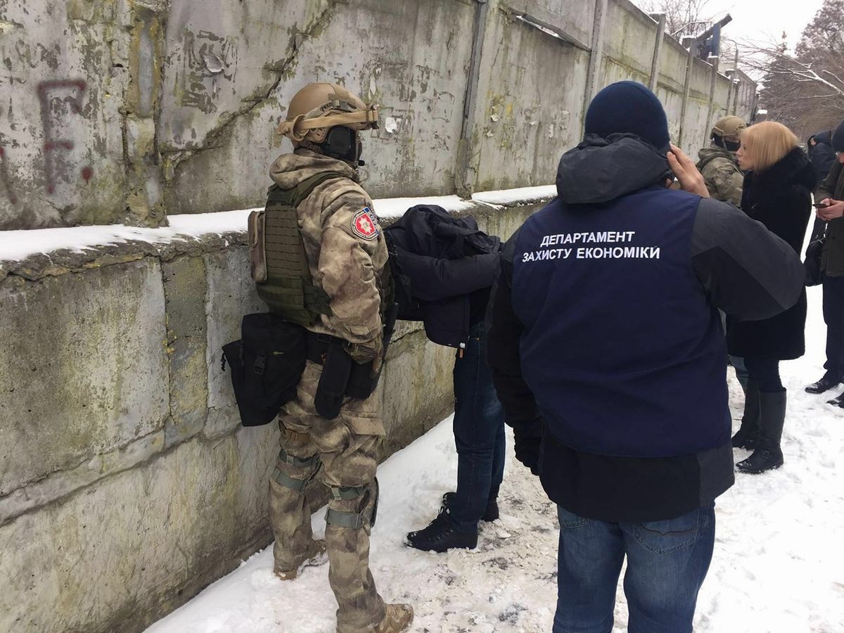 Суд заарештував керівників «Чорнобильського спецкомбінату», затриманих на хабарі