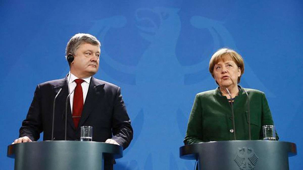 Президент перервав візит до Німеччини через ситуацію в Авдіївці