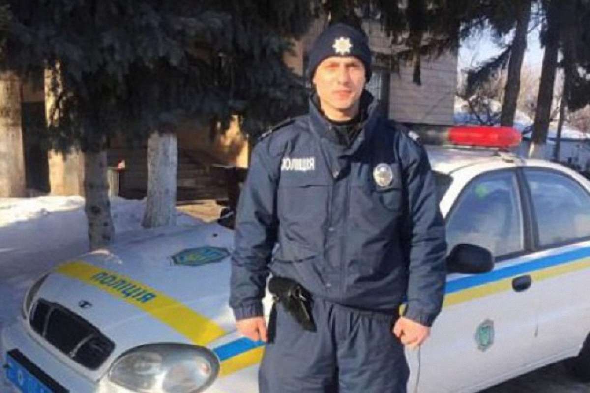 На Чернігівщині поліцейський затримав злочинця, пробігши за ним 5 кілометрів босоніж по снігу