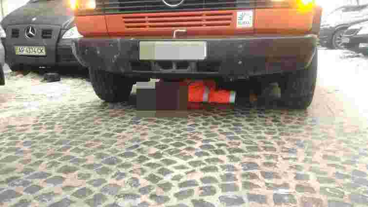 Водію, який на смерть переїхав паркувальника у центрі Львова, оголосили про підозру