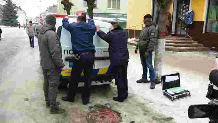 На Львівщині троє поліцейських вимагали хабар за закриття кримінального провадження

