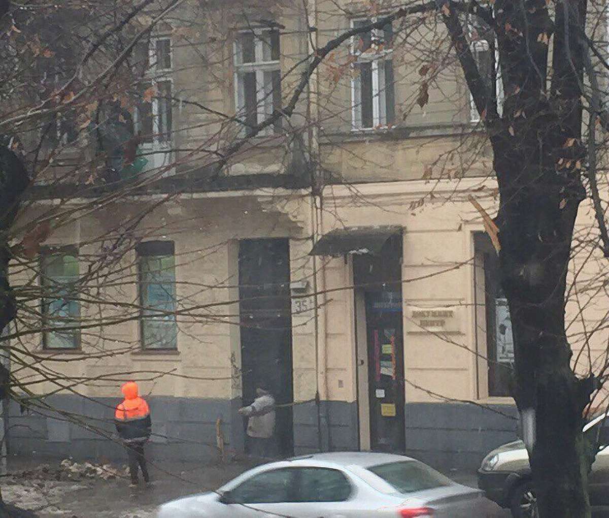 У будинку-пам'ятці архітектури у Львові обвалився балкон