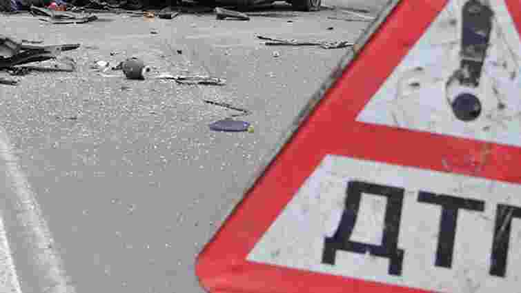 На Львівщині двоє людей загинули під колесами автомобілів