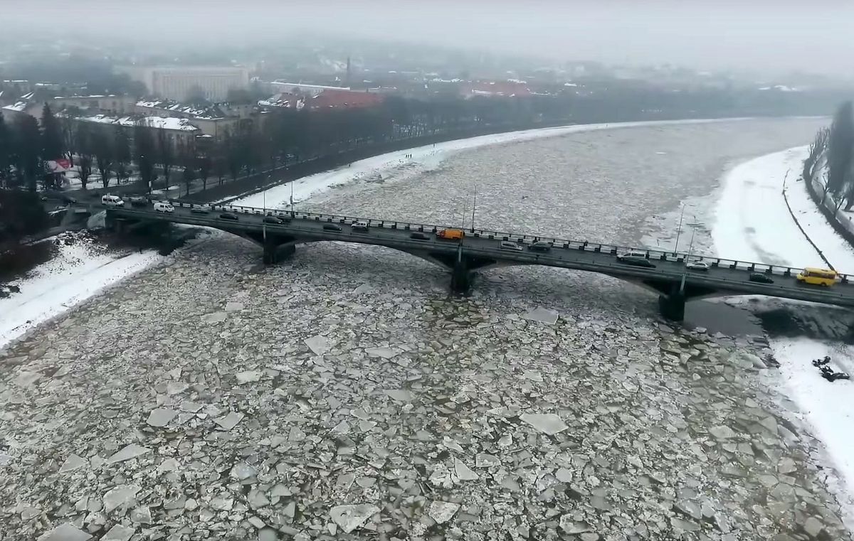 У мережі з'явилися вражаючі кадри турлашів на ріках Закарпаття