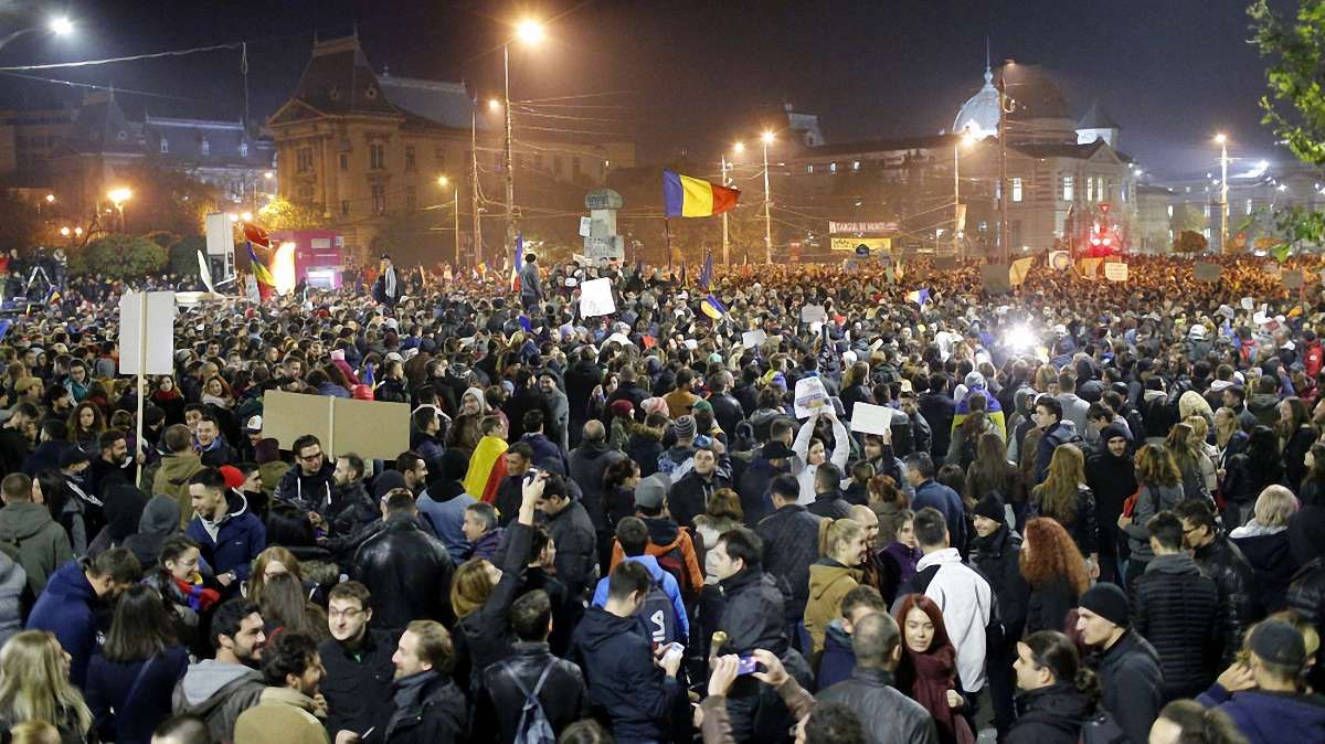 Понад півмільйона мітингувальників у Румунії вимагали відставки уряду