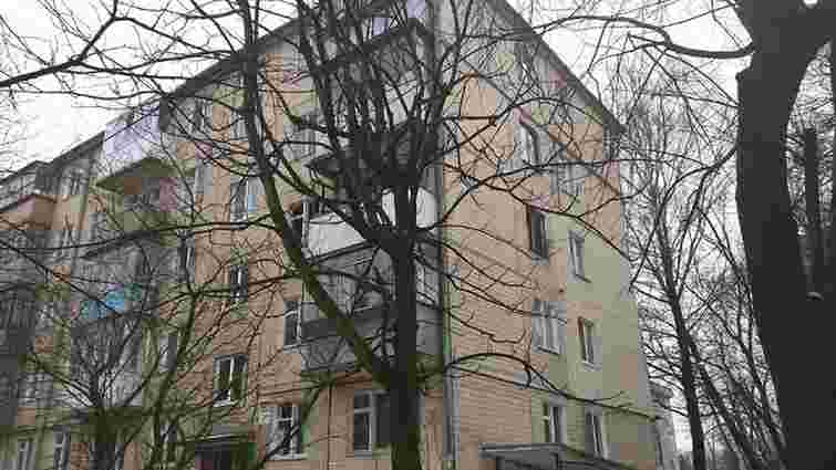 Власницю квартири, де вчора стався вибух, госпіталізували у львівську психлікарню