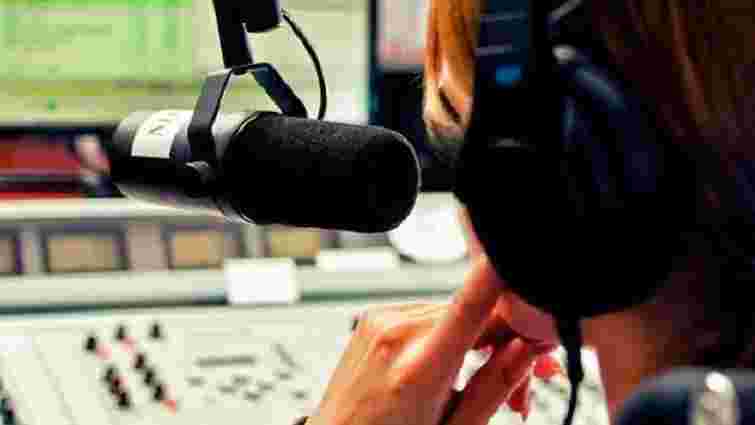 Радіо «Шансон» і «KISS FM» оштрафували за недотримання мовних квот