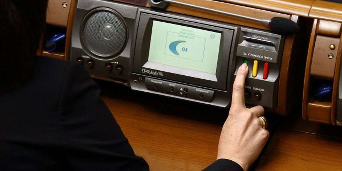 Рада прийняла закон про службу в органах місцевого самоврядування