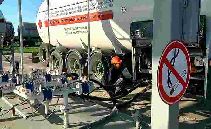 Міністерство економіки двома наказами заборонило імпорт зрідженого газу найбільшим трейдерам