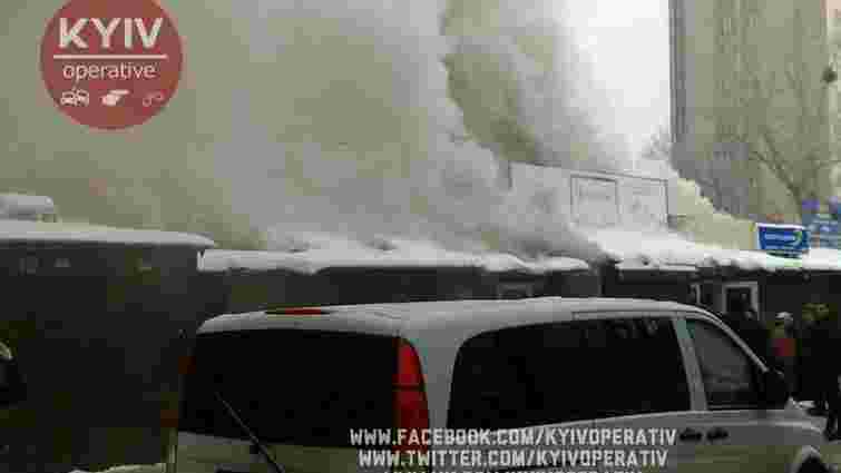 На радіоринку в Києві сталася масштабна пожежа