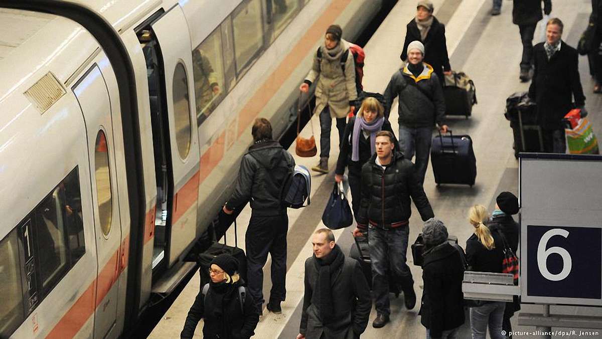 Німецька залізниця анонсувала посилення відеонагляду у потягах і на вокзалах