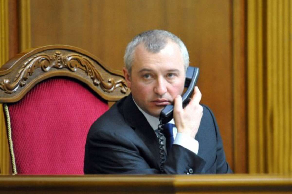 Суд заарештував квартиру екс-першого заступника голови ВРУ Ігоря Калєтніка